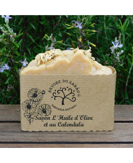 Savon à l'huile d'olive et au calendula Savon à l'huile d'olive et au calendula